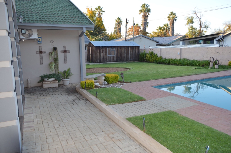 4 Bedroom Property for Sale in Flamwood North West